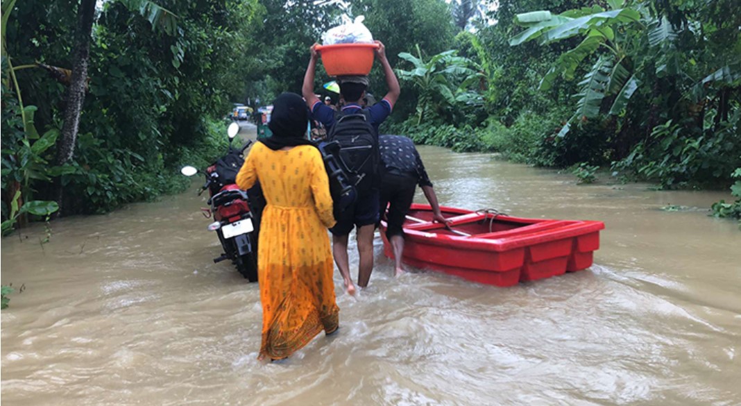 ৪ জেলায় বন্যায় ক্ষতিগ্রস্তরা পেলেন ৩০০ ঘর