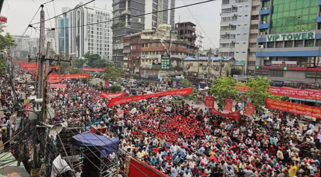 নয়াপল্টনে বিএনপির শ্রমিক সমাবেশ জনসমুদ্র পরিণত