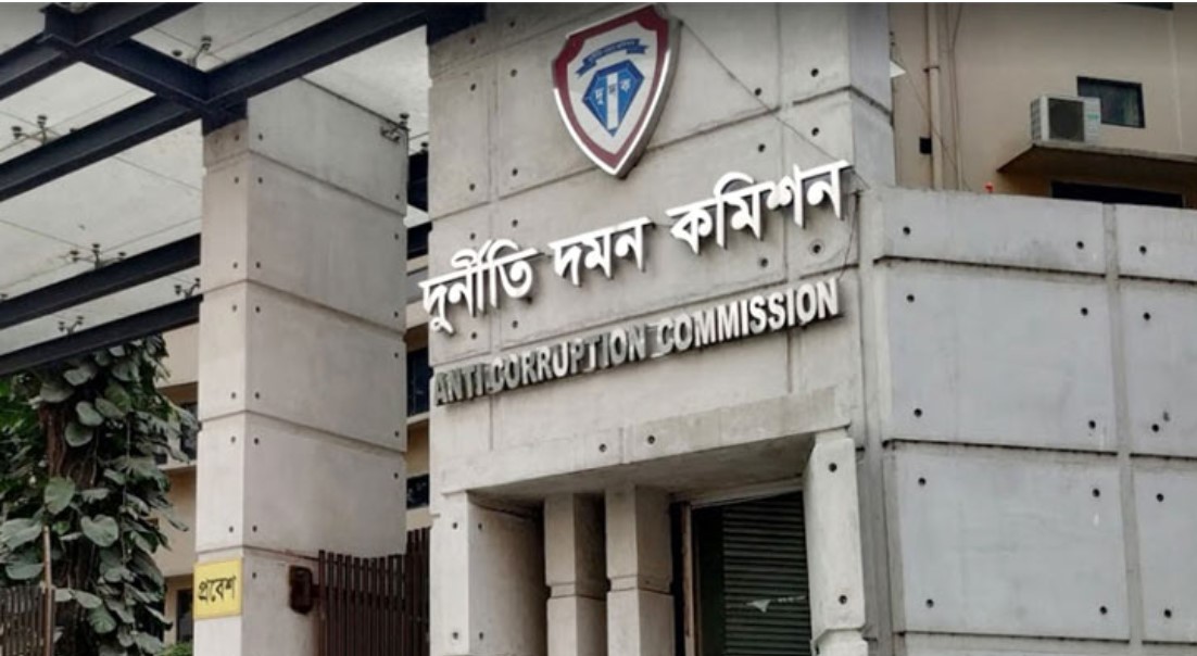 বিআরটিএ-র সারাদেশে ৩৫ অফিসে দুদকের অভিযান চলছে