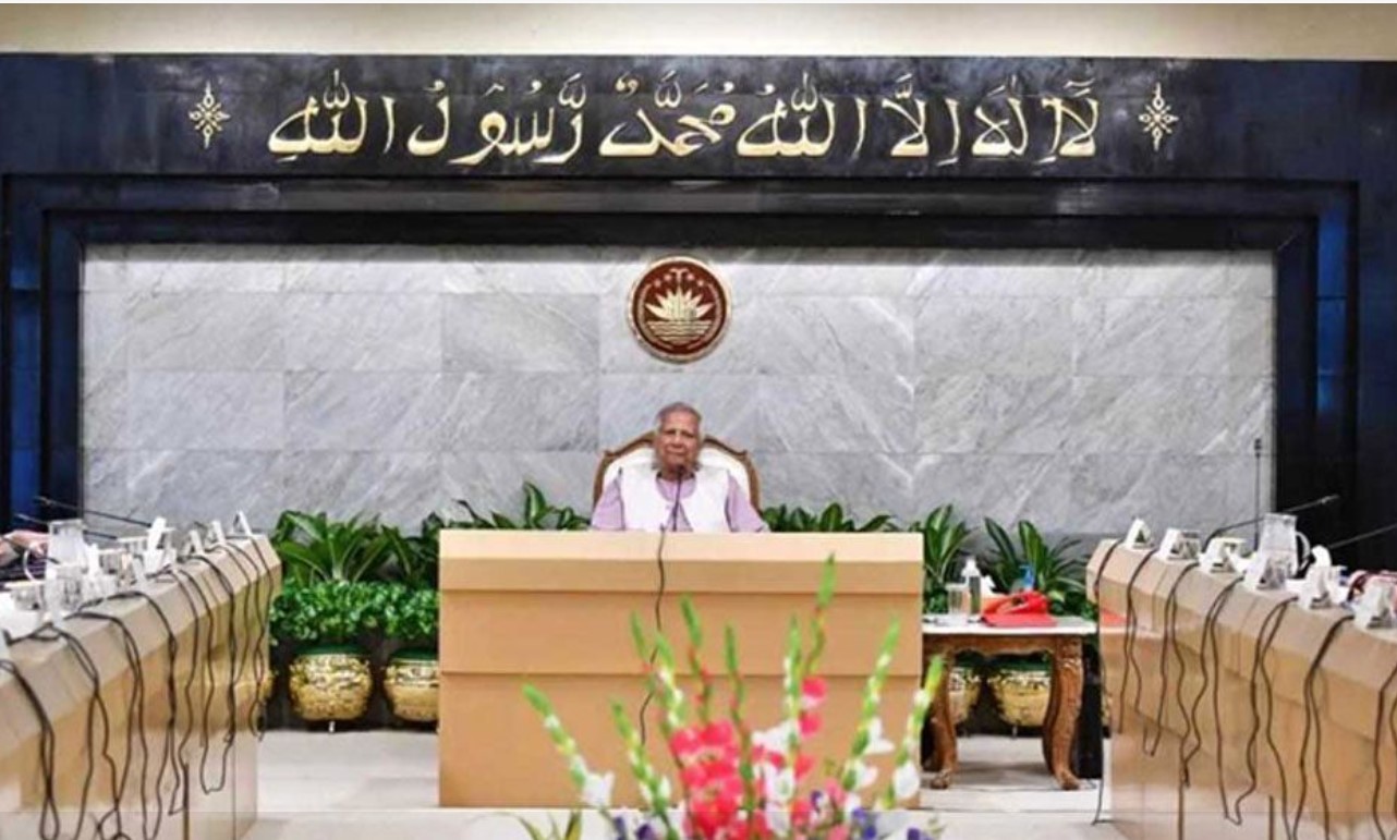 আজ সন্ধ্যায় উপদেষ্টা পরিষদের জরুরি বৈঠক