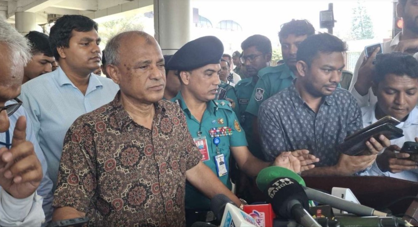 আবদুল হামিদের দেশত্যাগের পূর্বে এসবির নিষেধাজ্ঞার প্রশ্নে স্বরাষ্ট্র উপদেষ্টা যা বললেন 