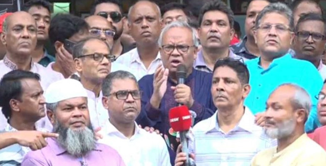 অন্তর্বর্তী সরকারের কথাবার্তা মানুষকে বিরক্ত করে তুলেছে: রুহুল কবির রিজভী
