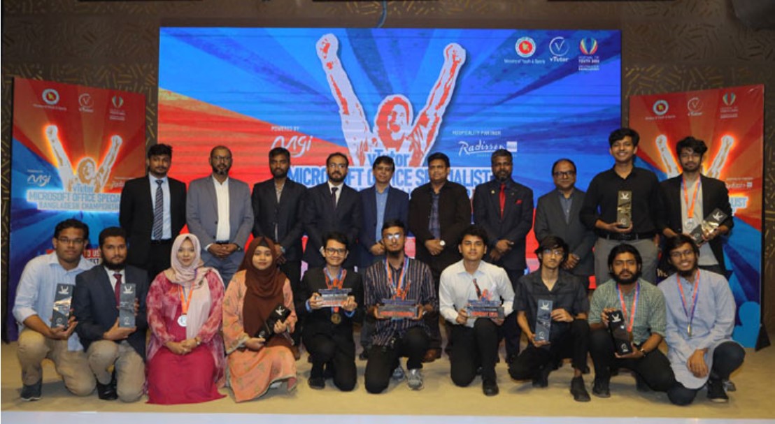 ভি-টিউটর মাইক্রোসফট ন্যাশনাল জয় করে ৩ শিক্ষার্থী যাচ্ছেন যুক্তরাষ্ট্রে 