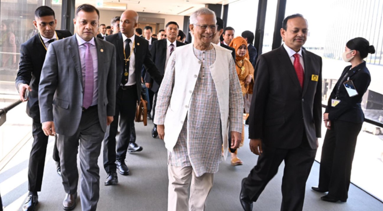 প্রধান উপদেষ্টা জাপান পৌঁছেছেন 