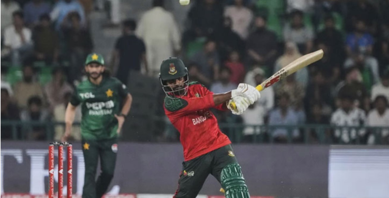 পাকিস্তান বাংলাদেশকে বড় ব্যবধানে হারাল 
