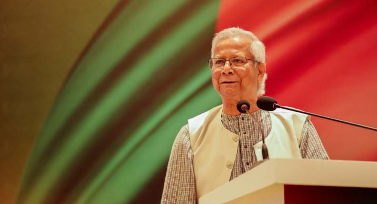 বাংলাদেশে ম্যানুফ্যাকচারিং হাব গড়তে চীনা বিনিয়োগকারীদের প্রধান উপদেষ্টার আহ্বান