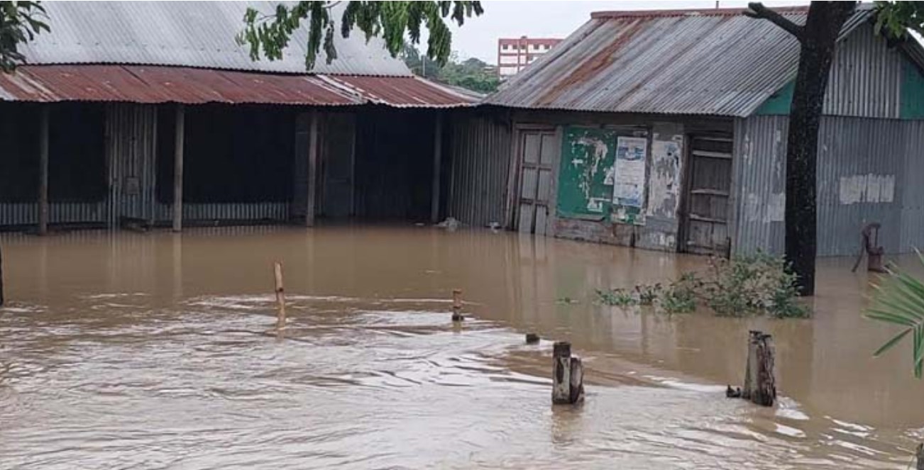 আখাউড়ায় পাহাড়ি ঢলে আকষ্মিক বন্যায় প্লাবিত ১৯ গ্রাম