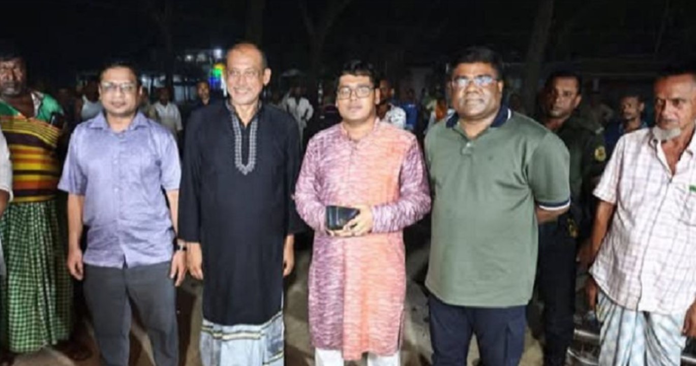 অভিনেতা সমু চৌধুরীকে পরিবারের কাছে হস্তান্তর