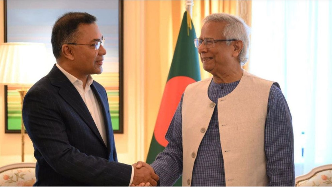 ড. মুহাম্মদ ইউনূসকে তারেক রহমান যেসব উপহার দিলেন 